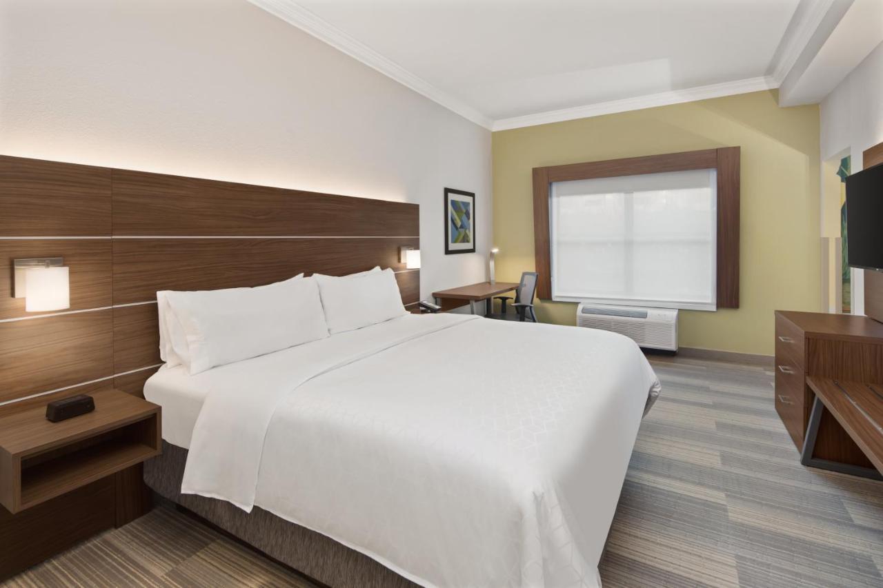 Holiday Inn Express Hotel & Suites Byron By Ihg Exterior photo