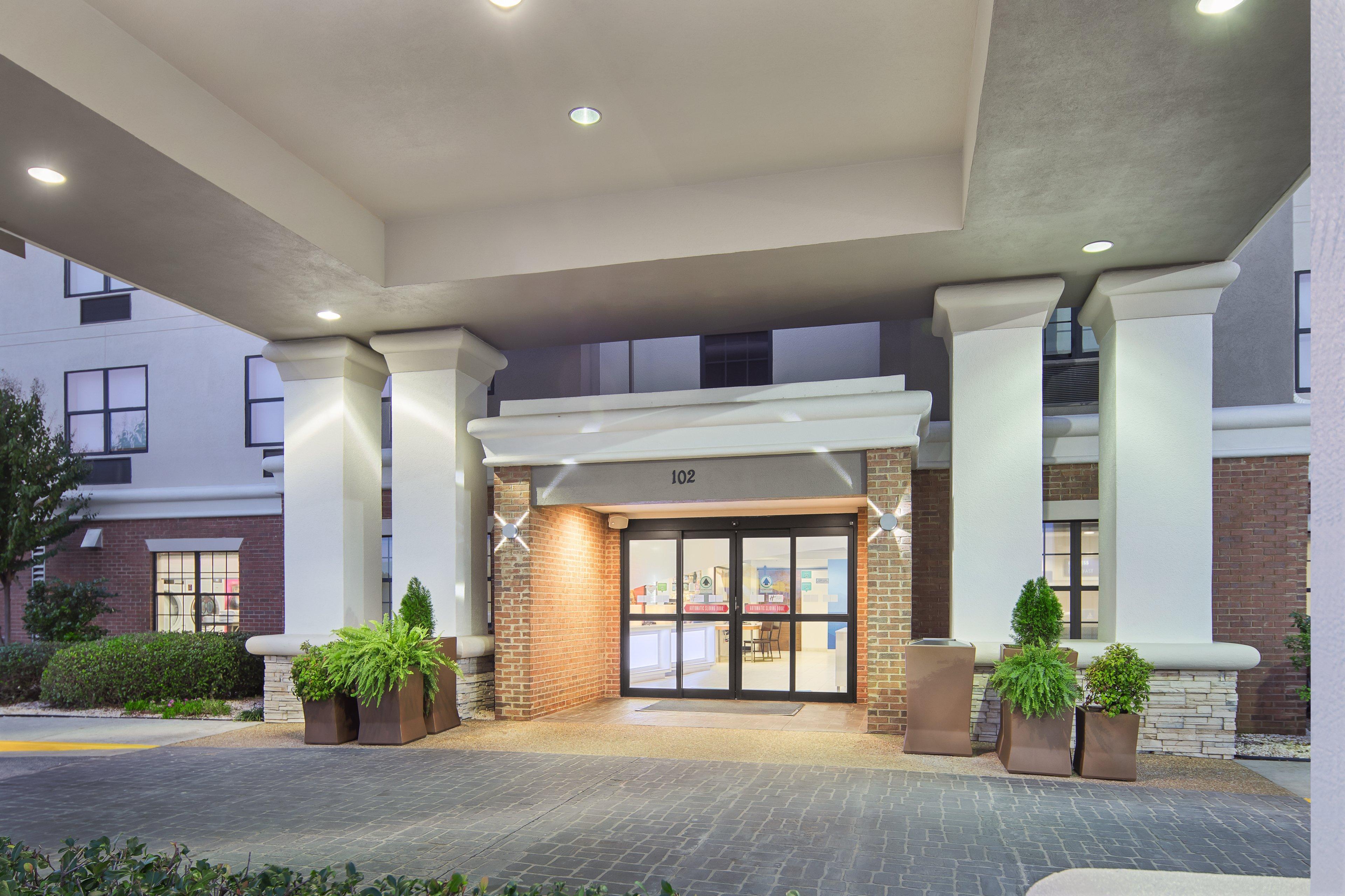 Holiday Inn Express Hotel & Suites Byron By Ihg Exterior photo