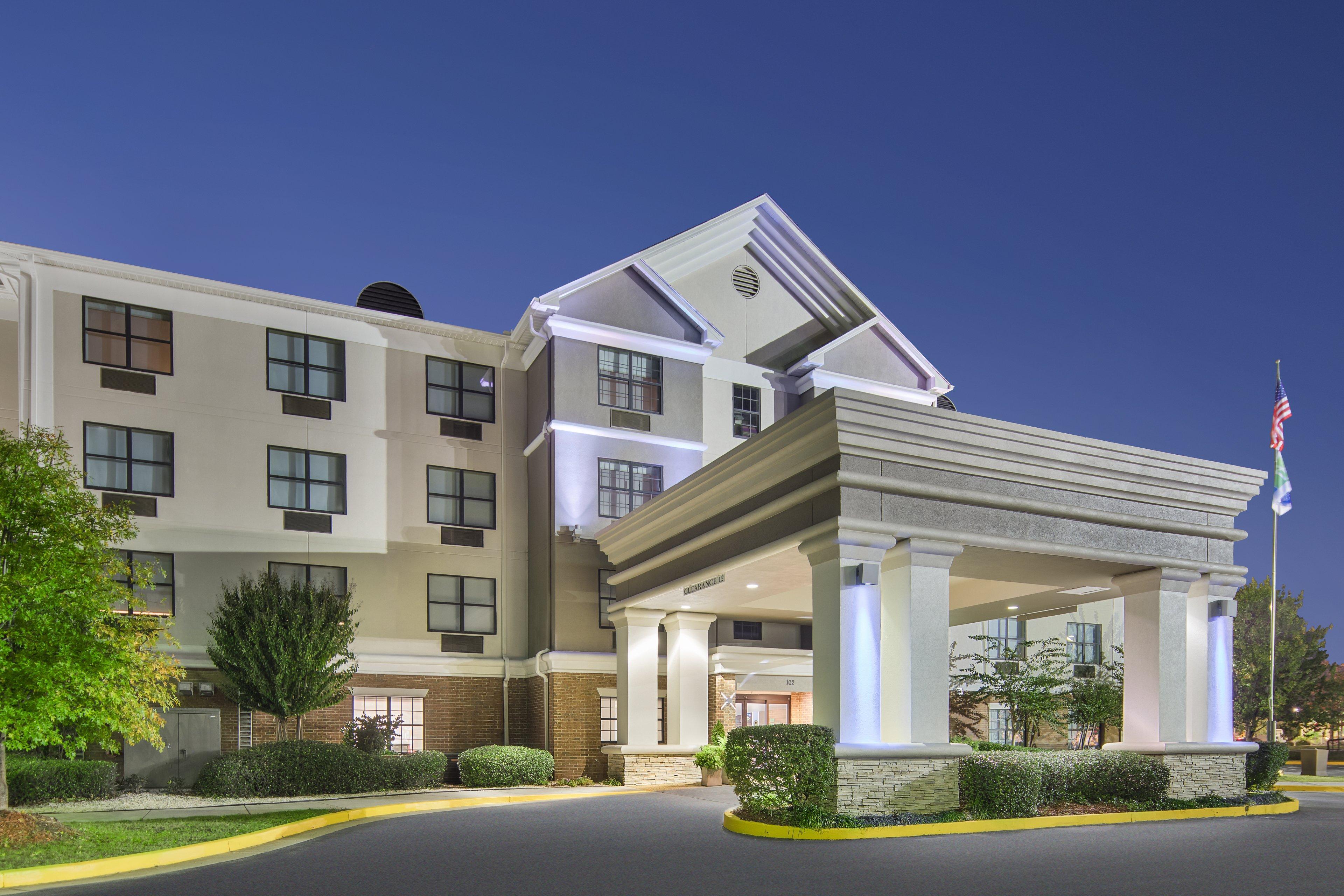 Holiday Inn Express Hotel & Suites Byron By Ihg Exterior photo