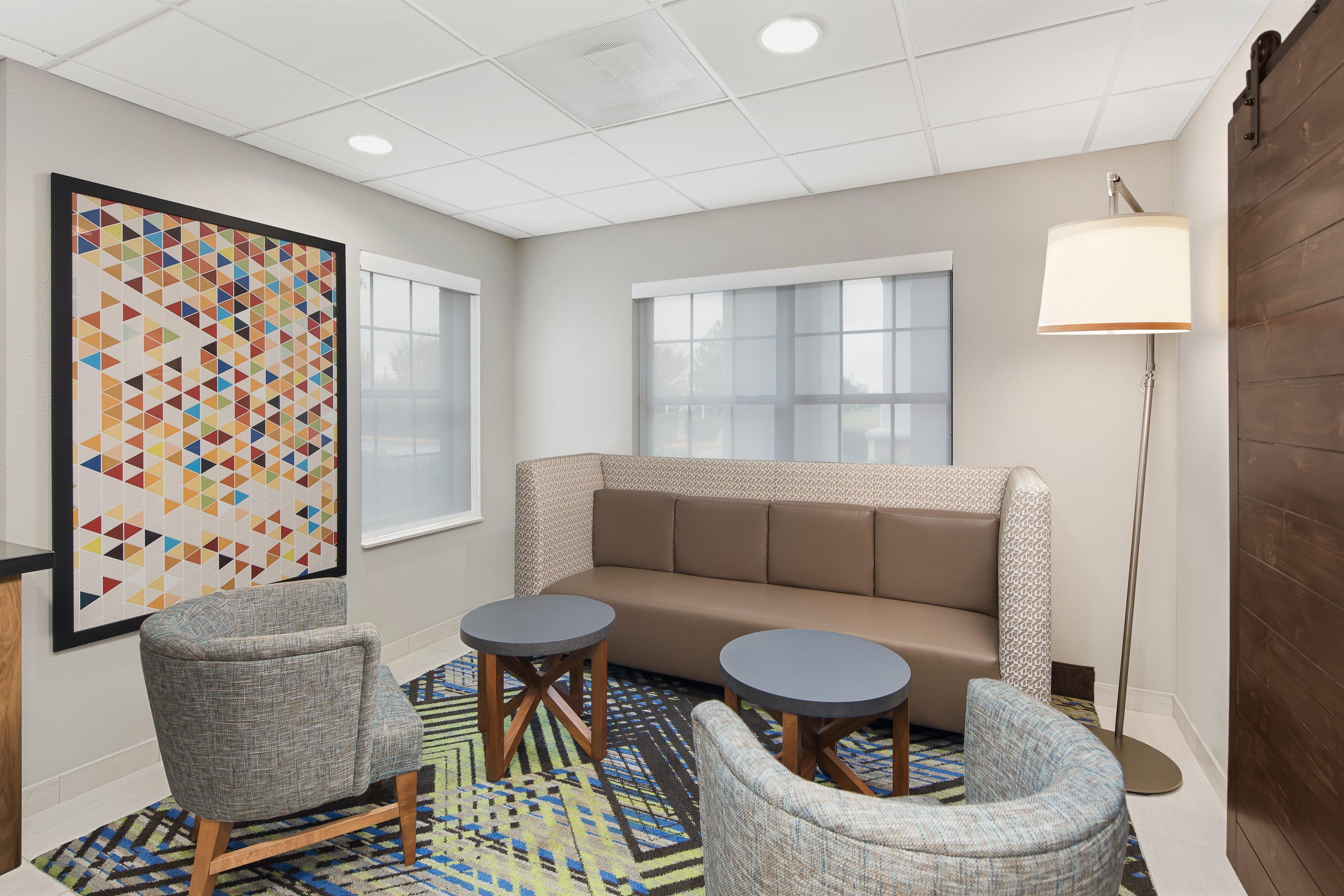 Holiday Inn Express Hotel & Suites Byron By Ihg Exterior photo