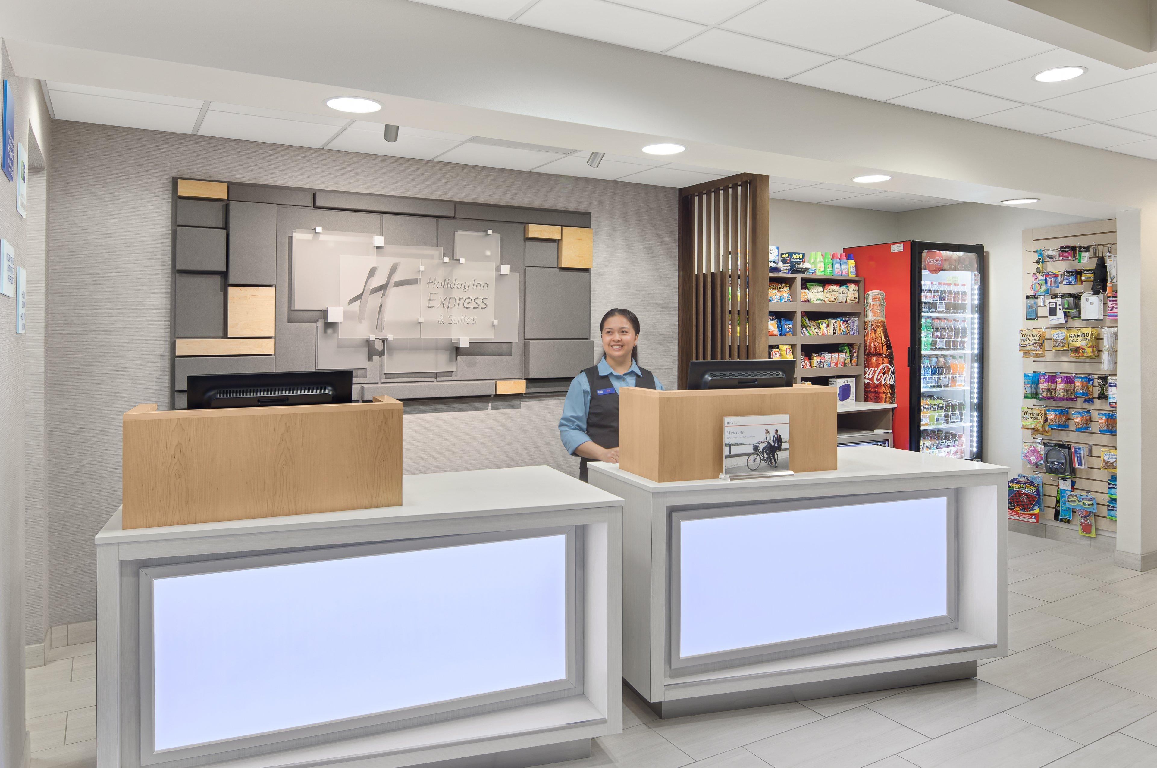 Holiday Inn Express Hotel & Suites Byron By Ihg Exterior photo