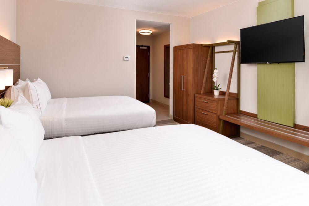 Holiday Inn Express Hotel & Suites Byron By Ihg Exterior photo