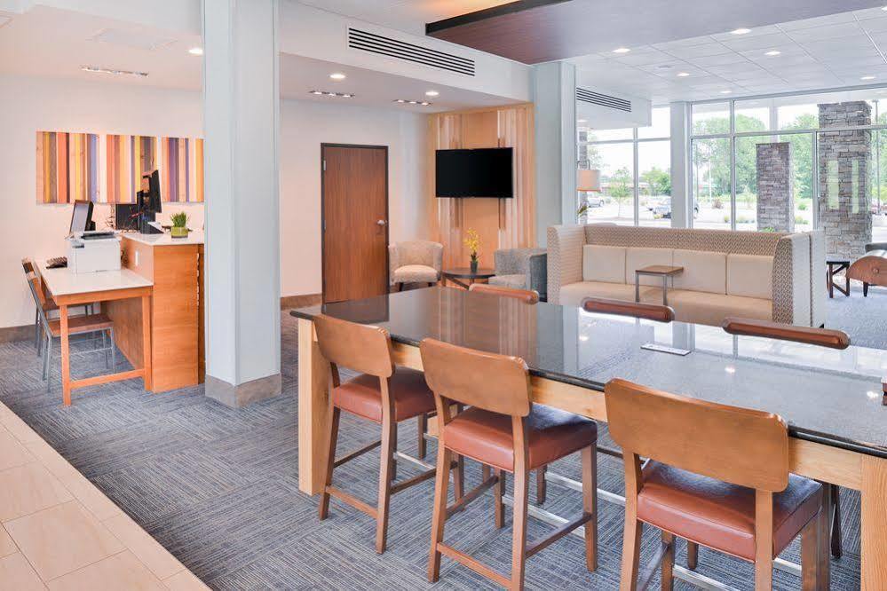 Holiday Inn Express Hotel & Suites Byron By Ihg Exterior photo