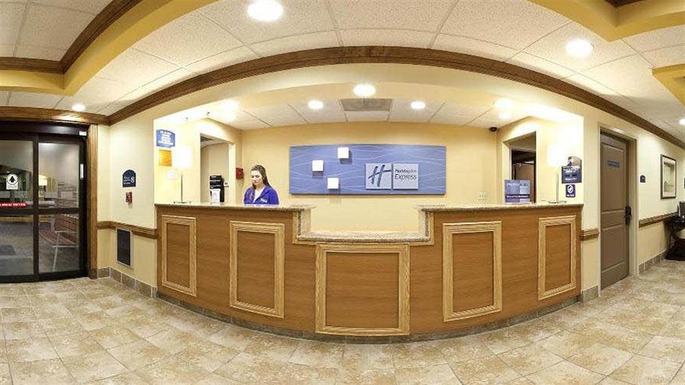 Holiday Inn Express Hotel & Suites Byron By Ihg Exterior photo
