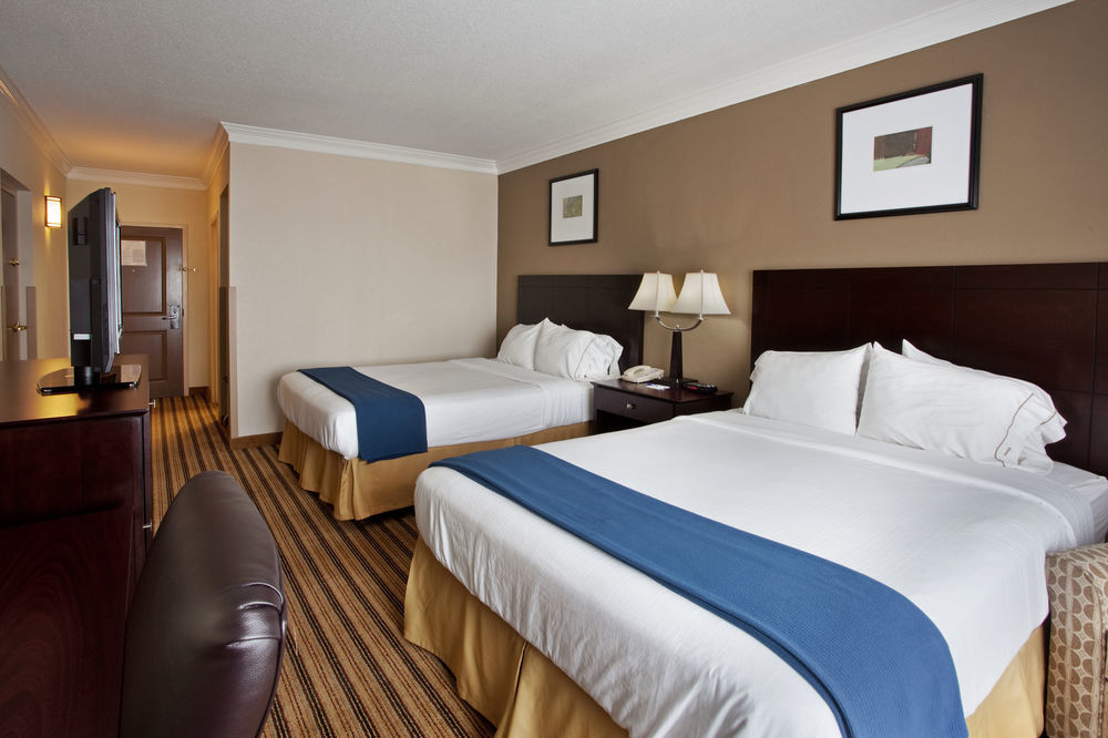 Holiday Inn Express Hotel & Suites Byron By Ihg Exterior photo