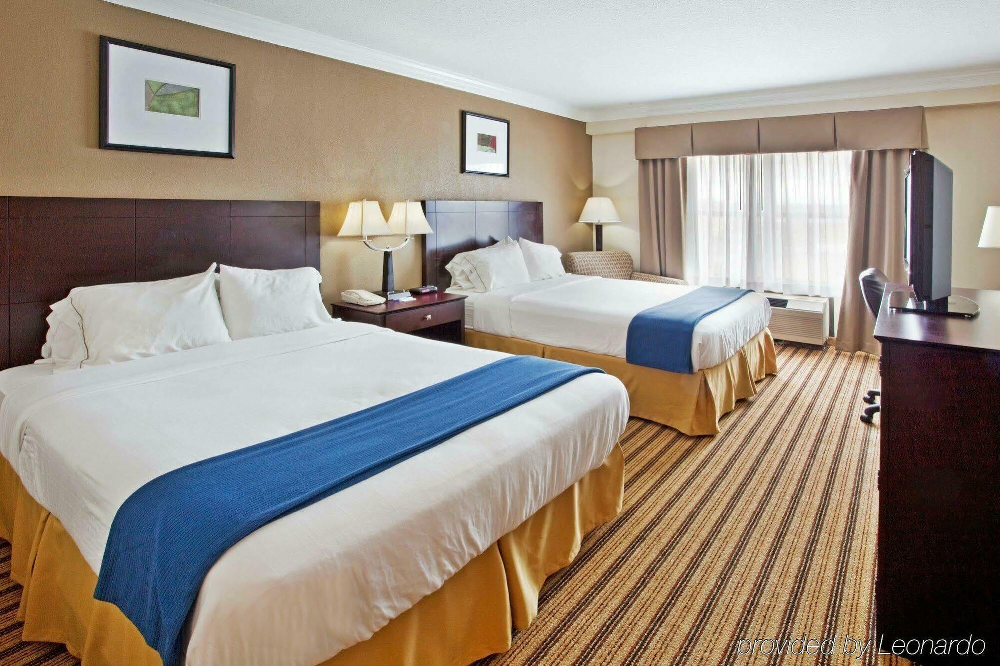 Holiday Inn Express Hotel & Suites Byron By Ihg Exterior photo