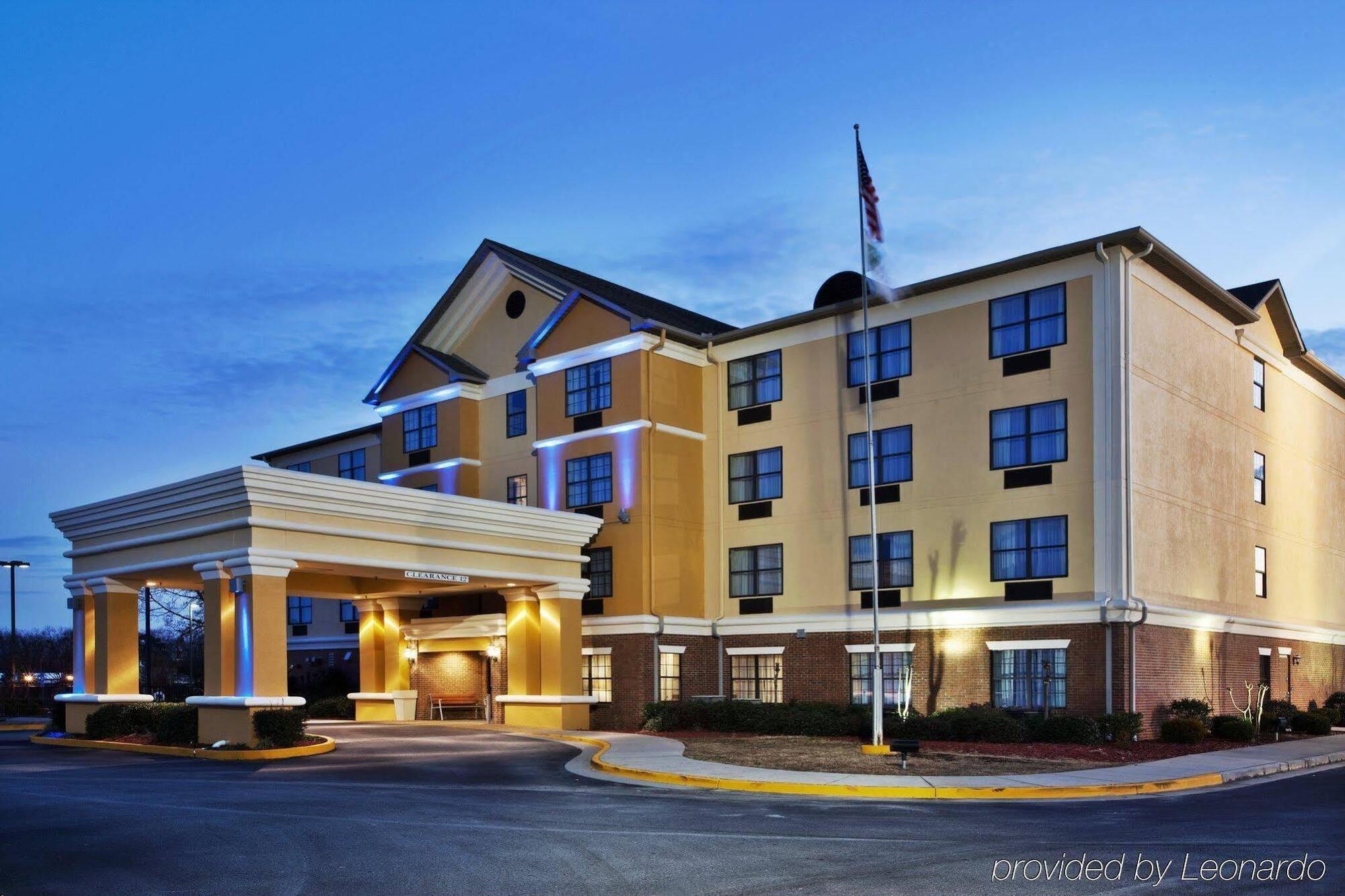 Holiday Inn Express Hotel & Suites Byron By Ihg Exterior photo