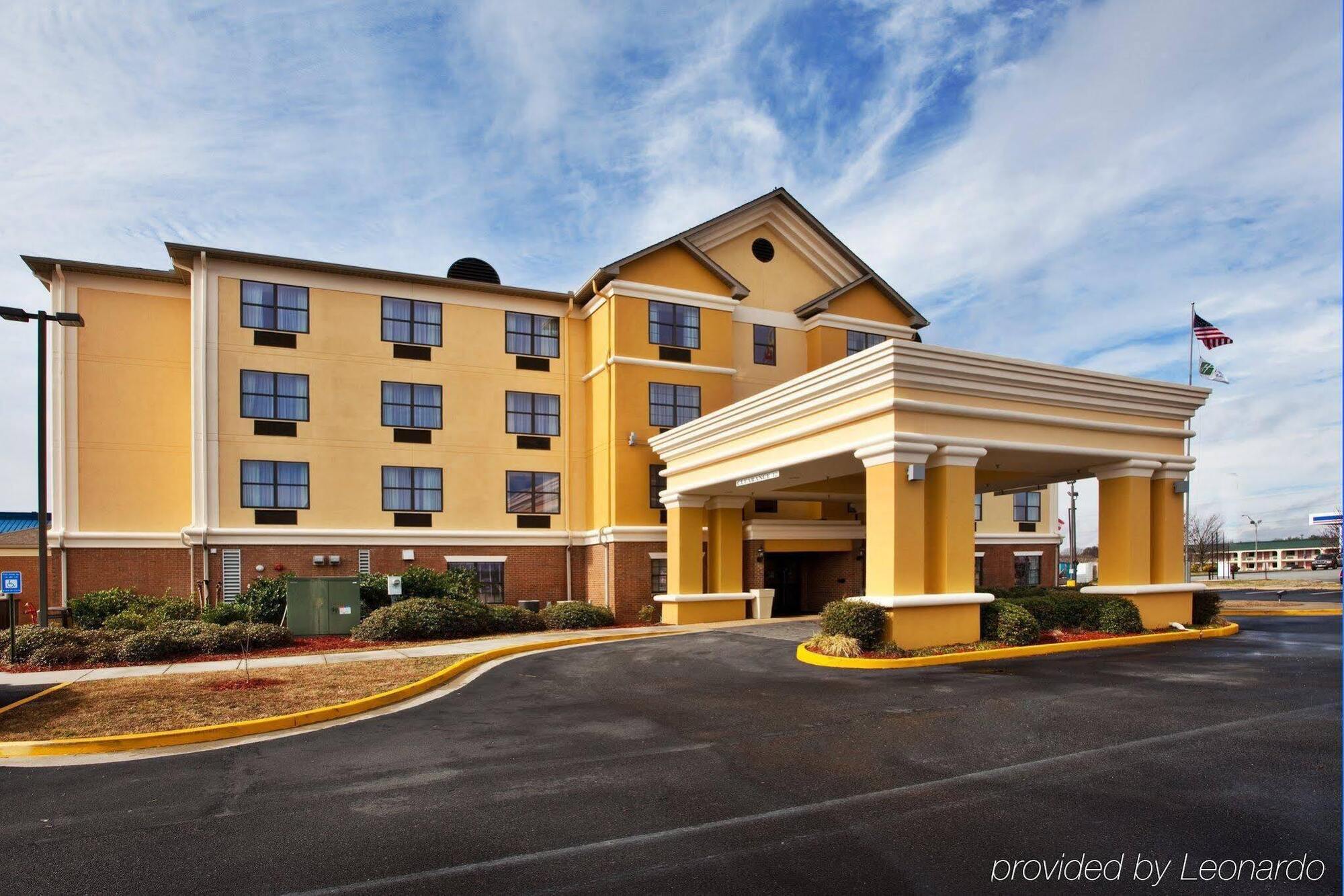 Holiday Inn Express Hotel & Suites Byron By Ihg Exterior photo